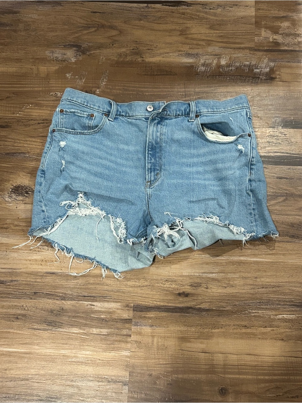 Abercrombie The Mom High Rise Jean Shorts Jorts Size 16 33